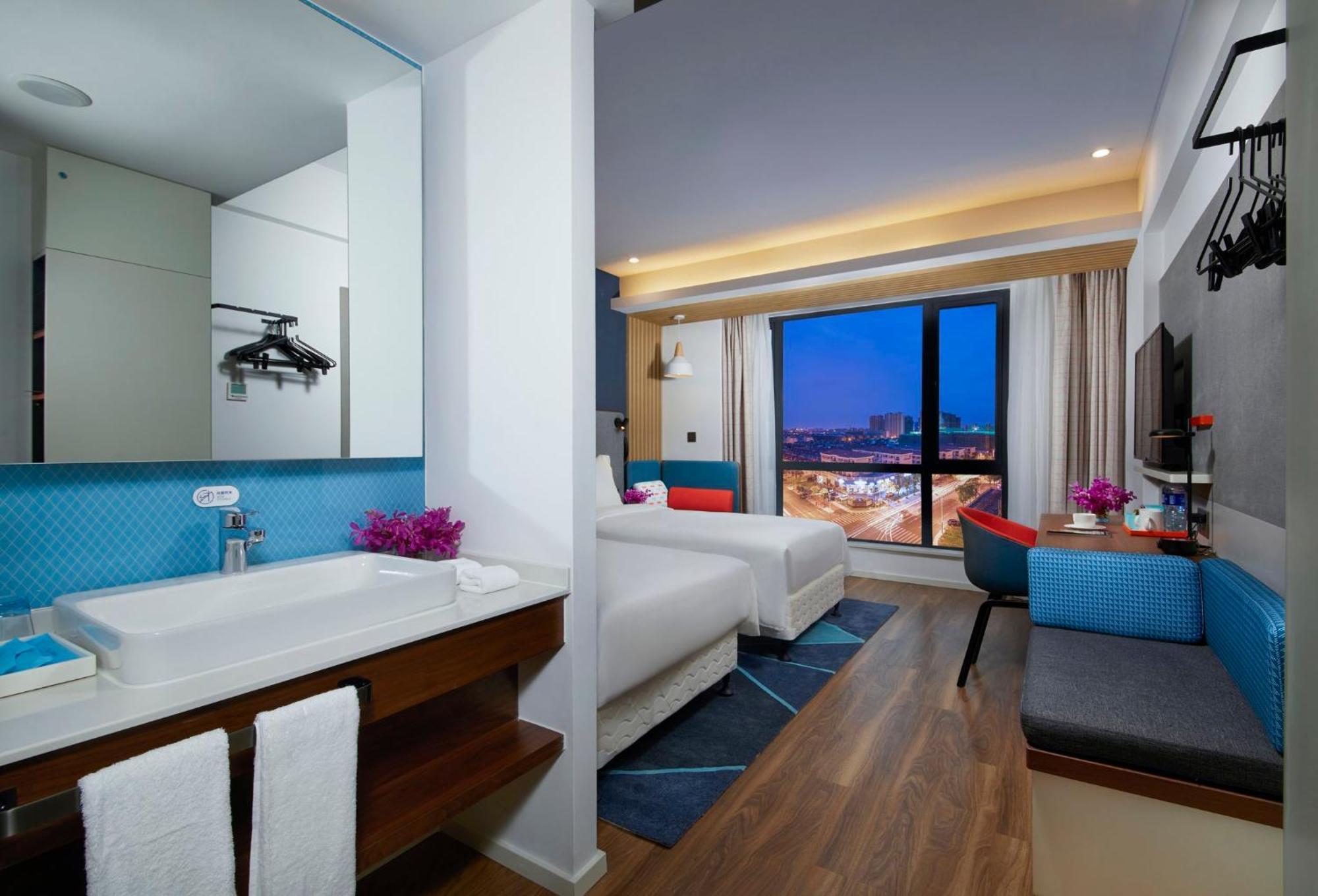 Holiday Inn Express Zhangjiagang East By Ihg Экстерьер фото